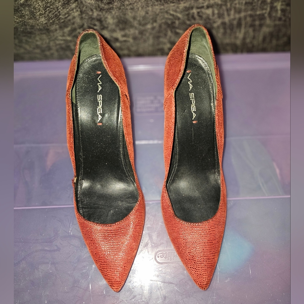 Vintage Via Spiga Textured Red Heels
